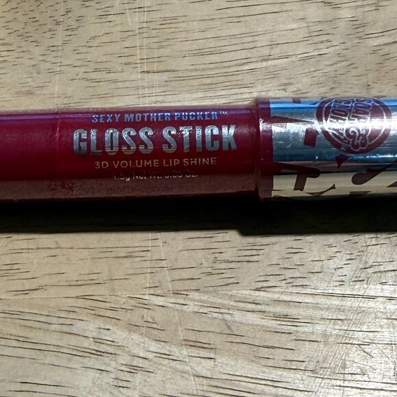 New Soap & Glory Sexy Mother Pucker 3D Gloss Stick Pink Punch - Picture 1 of 4